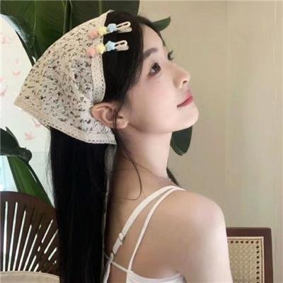 追梦的黎族女娃娃